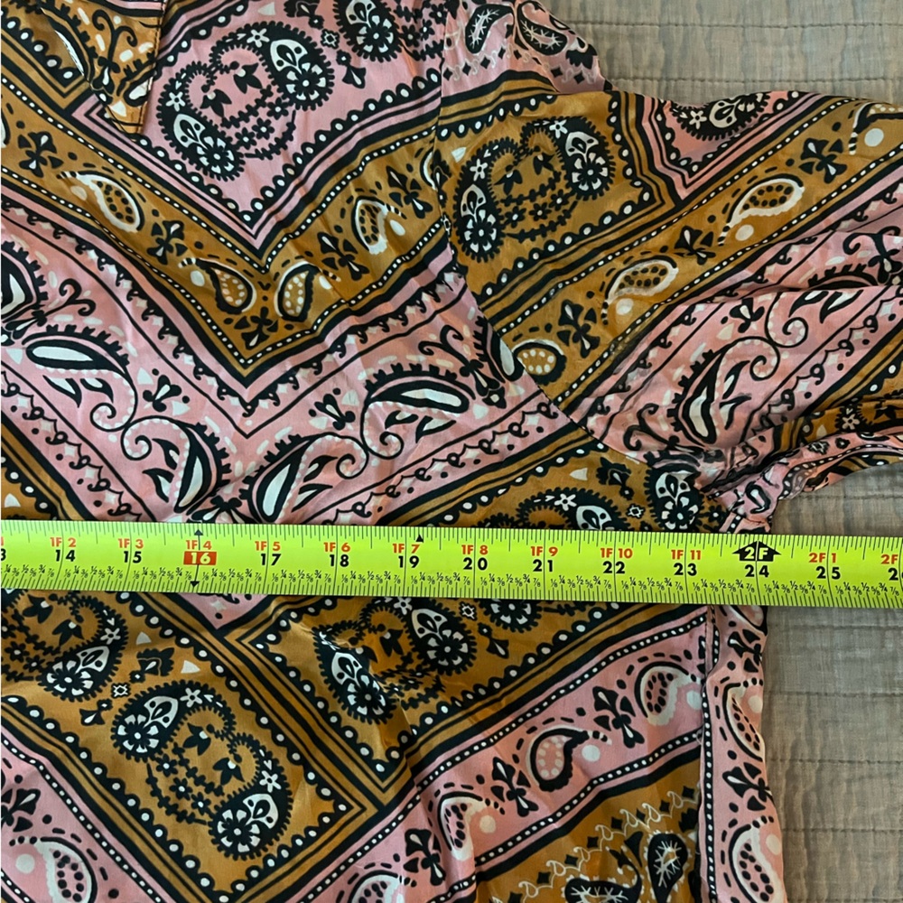 FARM Rio Pink and Gold Paisley Button-Down Shirt - Picture 9 of 12